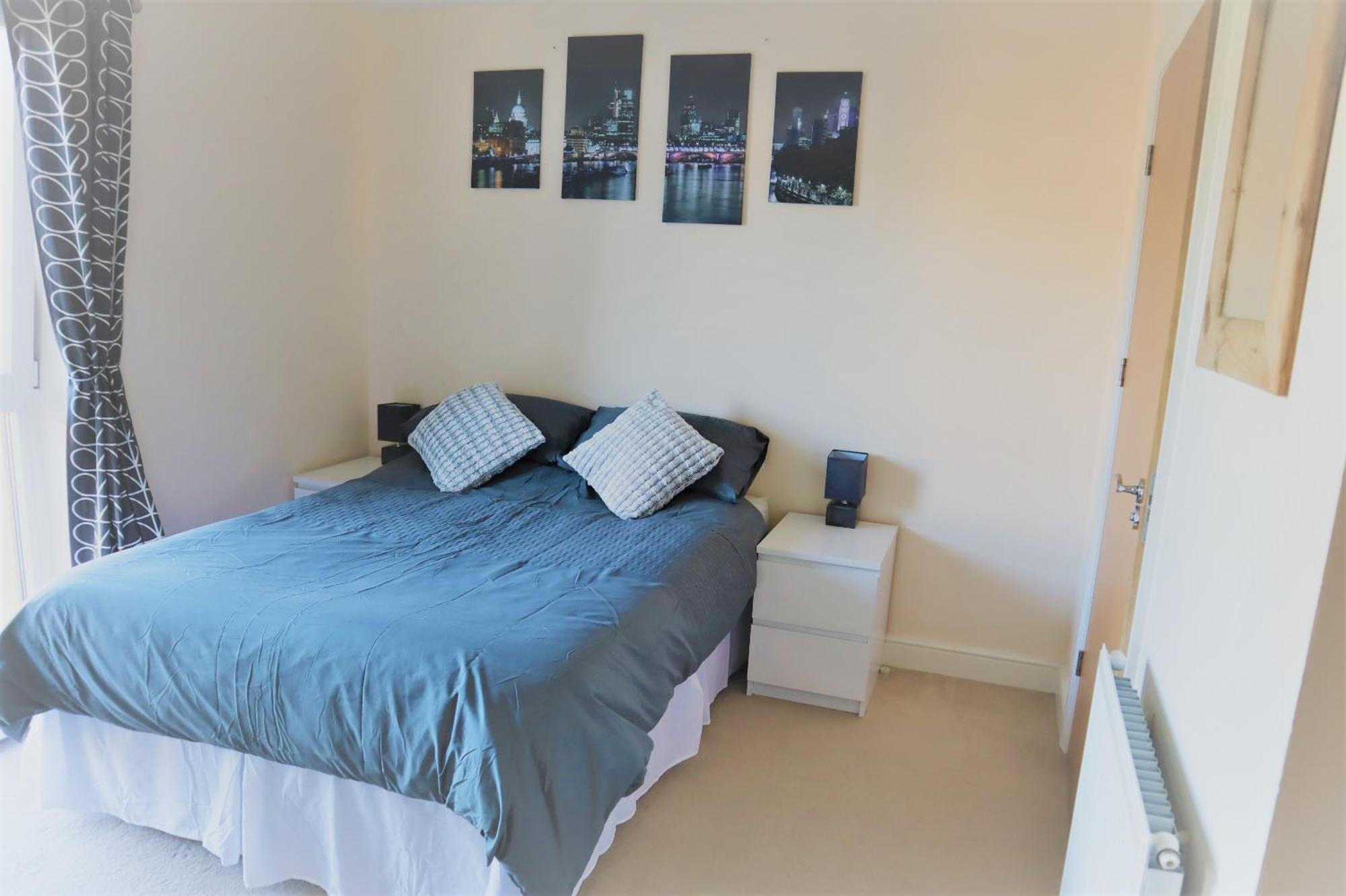 2Br Apt In Crawley W Parking - Near Gatwick Apartman Kültér fotó